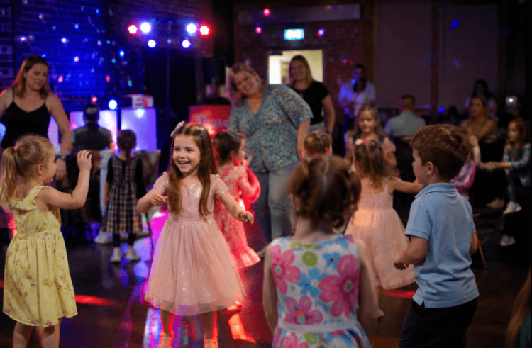 Little Movers & Big Groovers Family Disco Set to Bring Summer Entertainment to Hoddesdon Little Movers & Big Groovers Family Disco Set to Bring Summer Entertainment to Hoddesdon