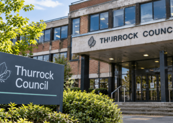 Thurrock Council Caretakers Vote for Strike Action in Jobs and Pay Dispute